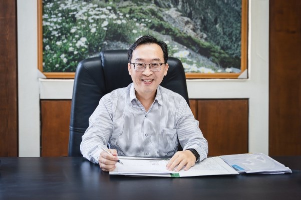 嘉義縣綜合規劃處處長:「嘉義縣政府計劃積極採用AWS 亞太(台北)區域,進一步最佳化雲端架構,滿足在地資料存放需求。」 嘉義縣綜合規劃處處長:「嘉義縣政府計劃積極採用AWS 亞太(台北)區域,進一步最佳化雲端架構,滿足在地資料存放需求。」